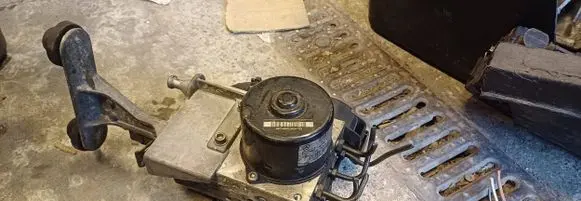 Mercedes-Benz C W203 ABS Pump A2095452532 R222K04R11 00002128E1