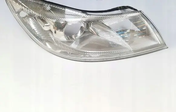 Volkswagen Touareg II Headlight/headlamp