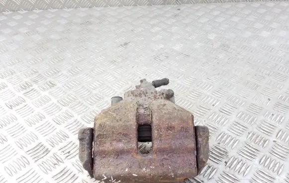 Volkswagen PASSAT B6 Front brake caliper