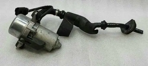 BMW 1 E82 E88 Vacuum pump 6769029