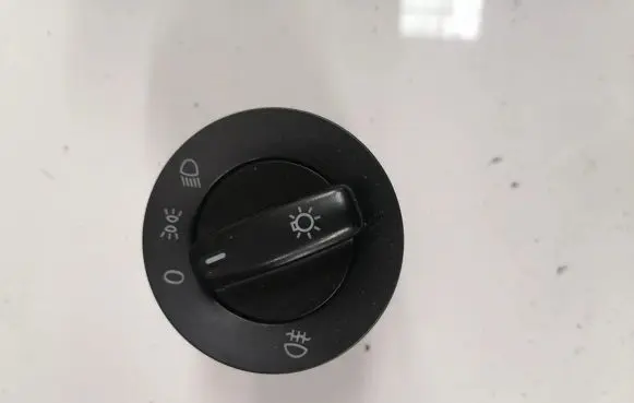 Volkswagen PASSAT B6 Light switch 1K0941431P