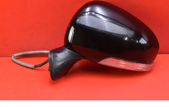 Toyota Prius+ (ZVW40) Front door electric wing mirror 032865