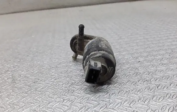 Nissan Primera Windscreen/windshield washer pump