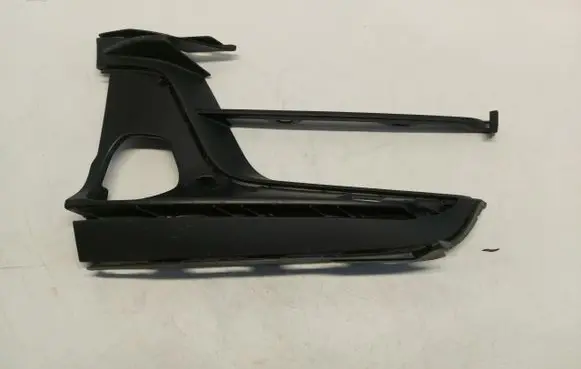 Porsche Macan (95B) Front bumper lower grill 95B807819F