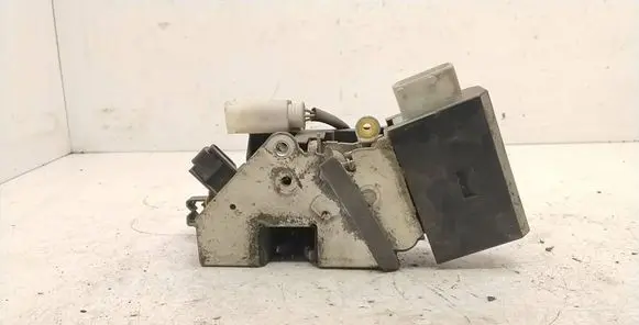 BMW 7 E38 Front door lock 8352165 40620751