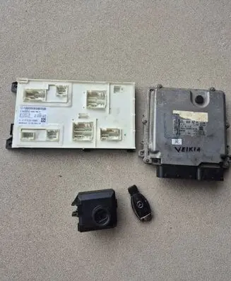 Mercedes-Benz ML AMG W166 Engine ECU kit and lock set A1669052801 A6519004201 A6519012401