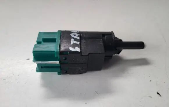 Renault Zoe Brake pedal sensor switch 253203383R