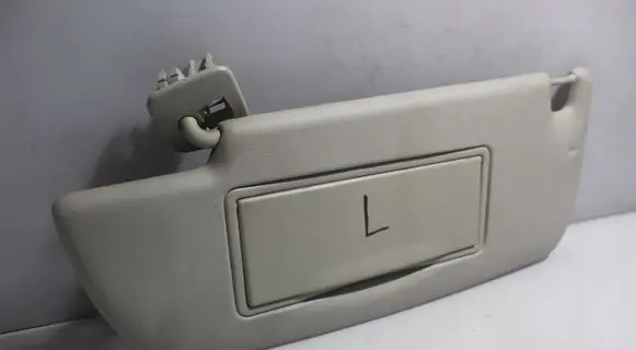 Sun visor clip/hook/bracket