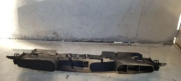 Mercedes-Benz E W212 Radiator trim A2125000155