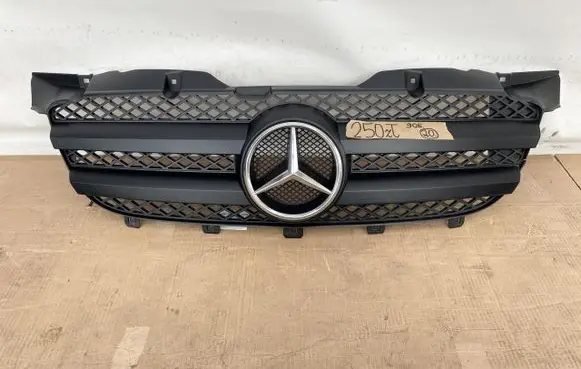 Mercedes-Benz Sprinter W906 Front bumper upper radiator grill A9068800285