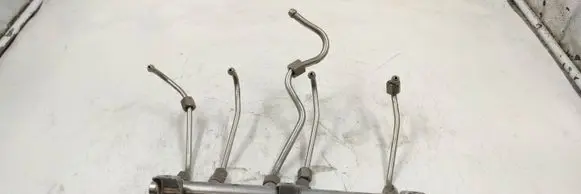 BMW 3 E92 E93 Fuel main line pipe 7562474