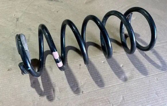 Nissan Navara D23 Rear coil spring