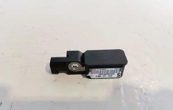 Ford Mondeo Mk III Airbag deployment crash/impact sensor GJ6A57KC0