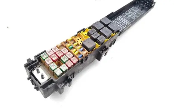Jeep Commander Fuse module