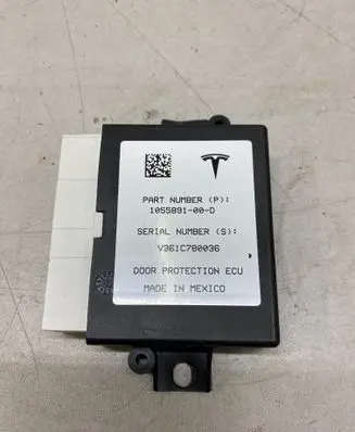 Tesla Model X Door control unit/module 105589100D V361C780036
