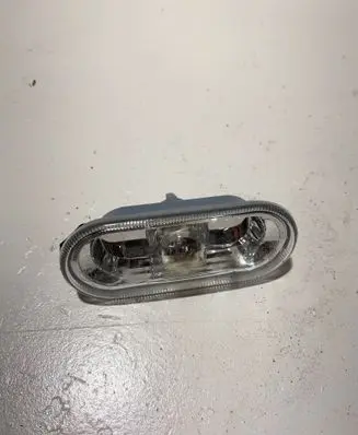 Volkswagen Golf IV Front fender indicator light 1J0949117