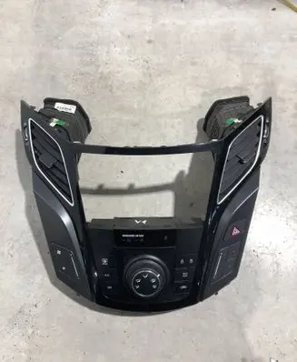 Hyundai i40 Climate control unit 972503ZRC0