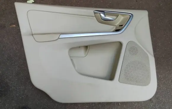 Volvo XC60 Front door card panel trim 30766373 39818760 8635363