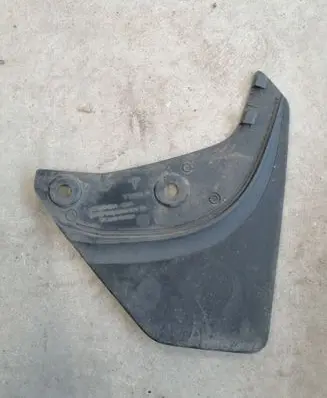 Tesla Model Y Front mudguard 162800600A