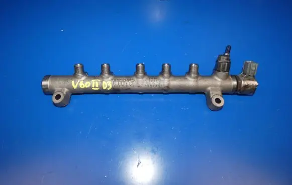 Volvo V60 Fuel main line pipe 31303612