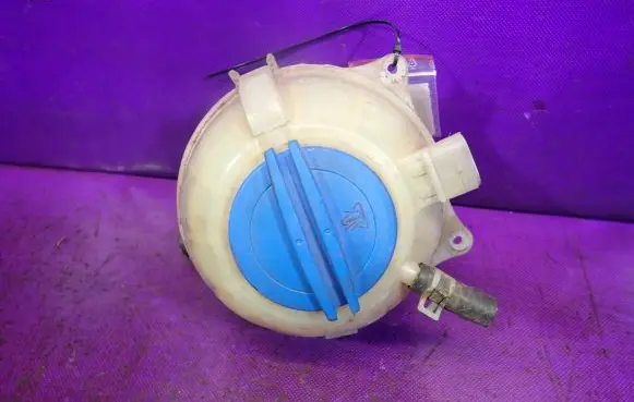 Seat Ibiza III (6L) Coolant expansion tank/reservoir 6Q0121407