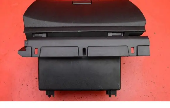 Nissan Pulsar Glove box 685S13ZL0A