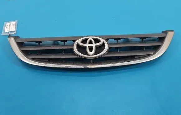 Toyota Avensis T220 Front bumper upper radiator grill 53111-05040-A IMPRK1526230