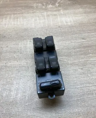 Mazda 626 Electric window control switch HG3066350
