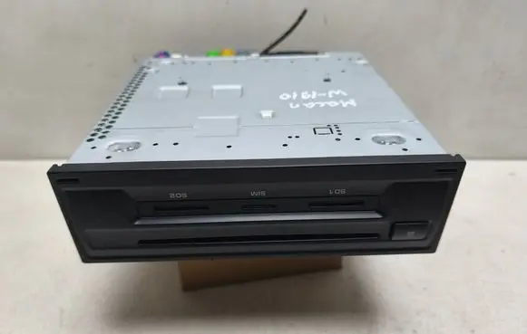 Porsche Macan (95B) Radio/CD/DVD/GPS head unit 95B035035J