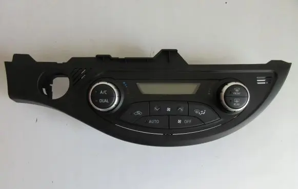 Toyota Yaris Climate control unit