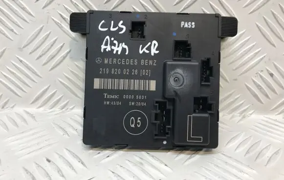 Mercedes-Benz CLS C219 Door control unit/module A2198200226