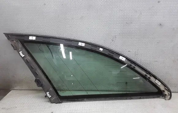Mercedes-Benz C W203 Rear side window