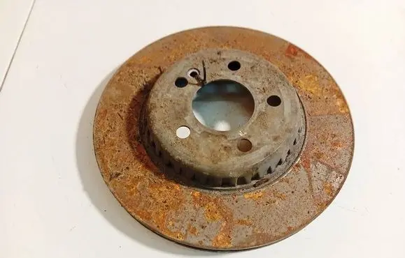 Mercedes-Benz E W213 Rear brake disc ventiliuojamas