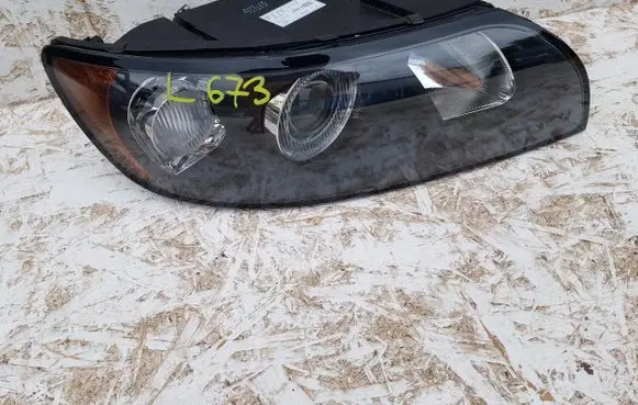 Volvo S40, V40 Headlight/headlamp L673