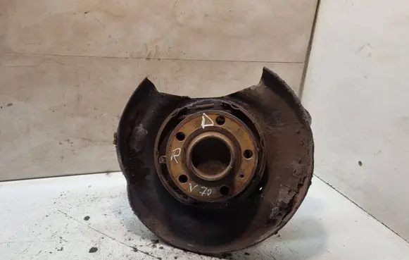 Volvo V70 Rear wheel hub 9200624