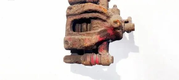 Honda CR-V Rear brake caliper