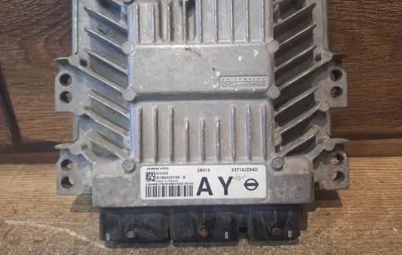 Nissan Qashqai Engine control unit/module 23710JD54D S180033104A