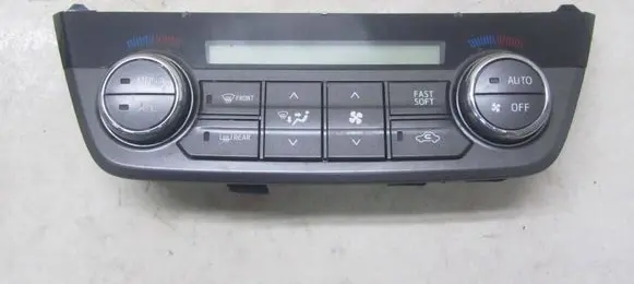 Toyota RAV 4 (XA40) Climate control/heater control trim 