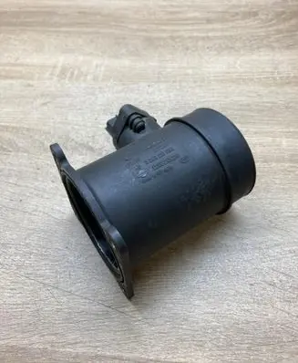 Nissan Almera N16 Mass air flow meter 226806N210 0280218096
