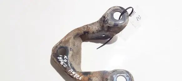 Opel Astra H Engine mounting bracket