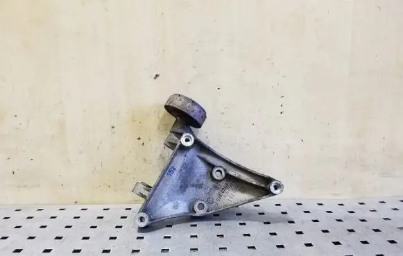 Audi A6 S6 C5 4B A/C compressor mount bracket 059260885F