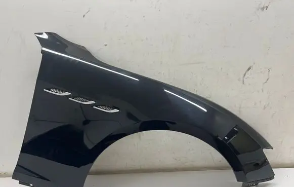 Maserati Ghibli Fender