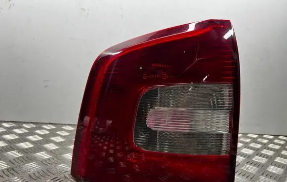 Skoda Octavia Mk2 (1Z) Rear/tail lights 1Z9945095A 1Z9945257