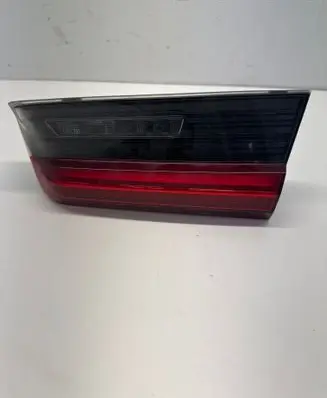 Tailgate rear/tail lights