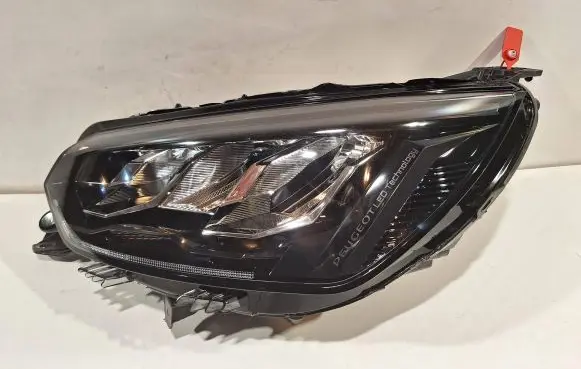 Peugeot 208 Headlight/headlamp 9833036380