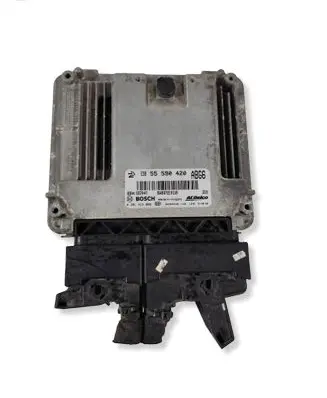 Opel Zafira C Engine control unit/module 55590420 0281019088