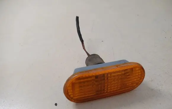 Volkswagen Transporter - Caravelle T5 Front fender indicator light