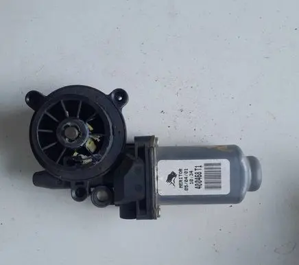 Renault Scenic I Front door window regulator motor 400468T1