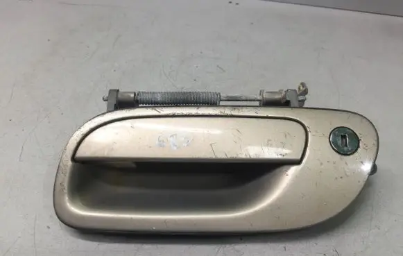 Volvo XC70 Front door exterior handle
