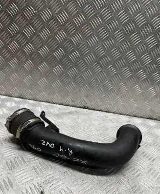 Volvo XC60 Intercooler hose/pipe 6896526 BT7RA